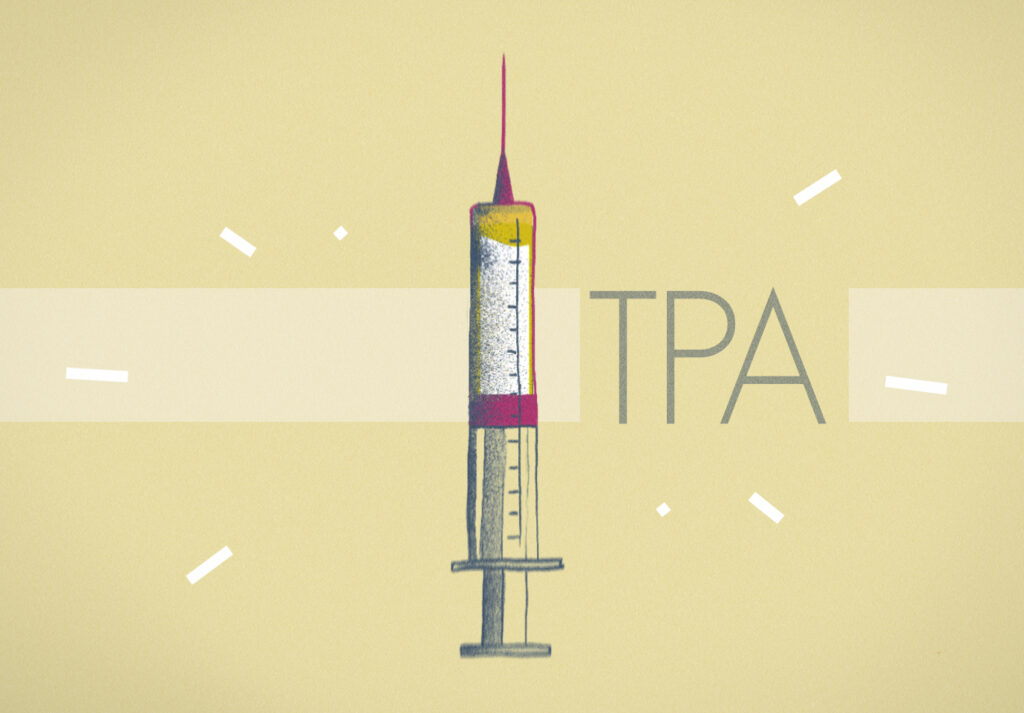 Jeringa con medicamento TPA para tratar ACV